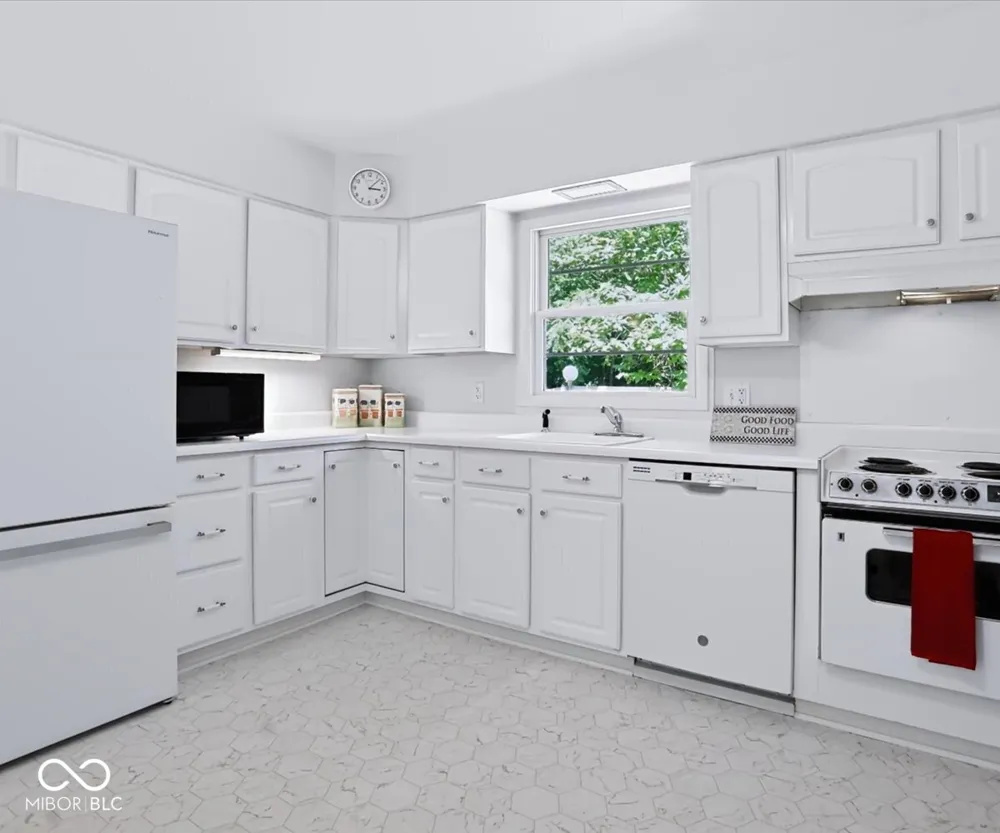 811 S Eastside Drive Bloomington, IN 47401