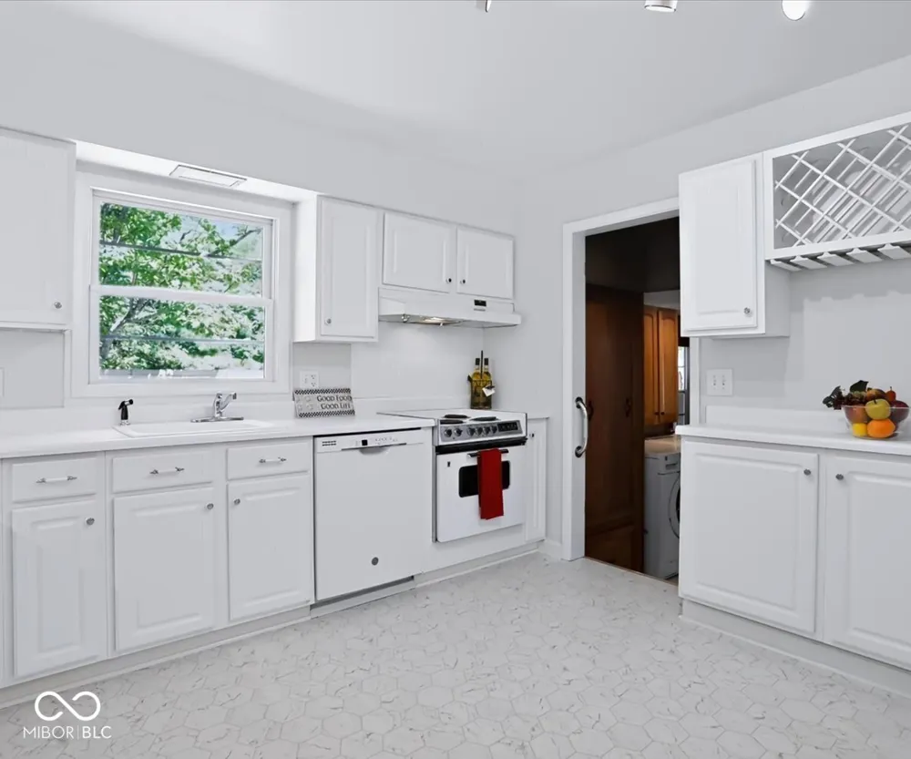 811 S Eastside Drive Bloomington, IN 47401