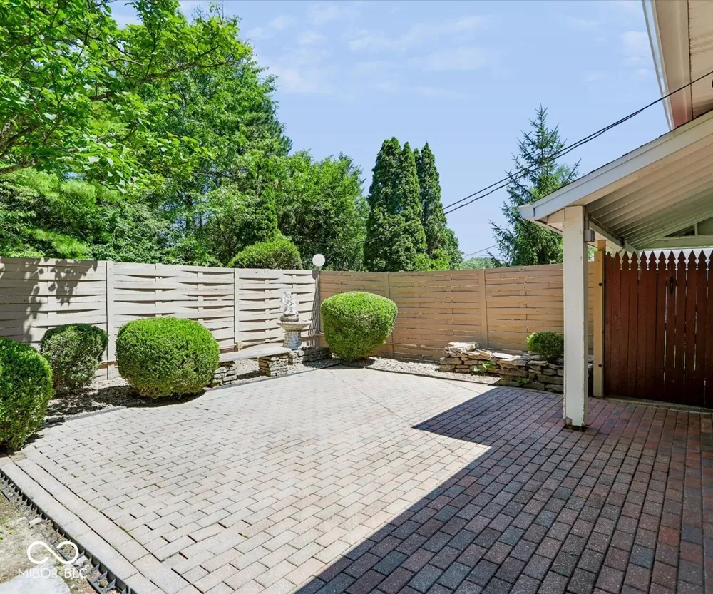 811 S Eastside Drive Bloomington, IN 47401