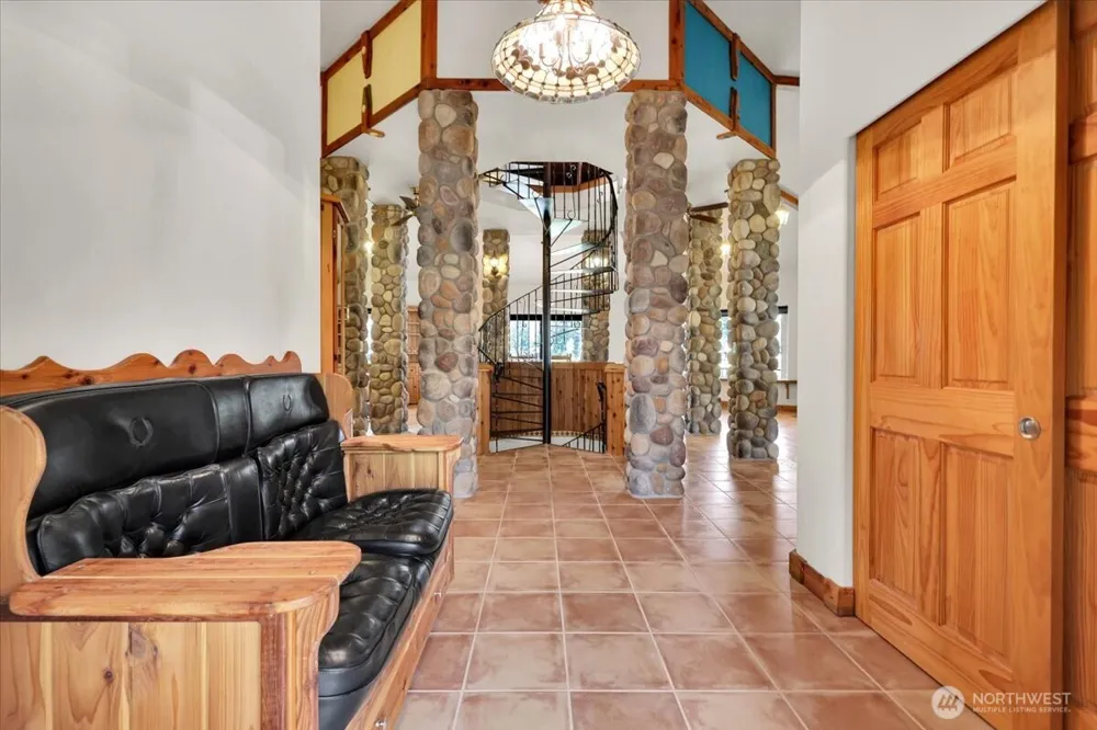17049 Lake Point Drive SE Yelm, WA 98597