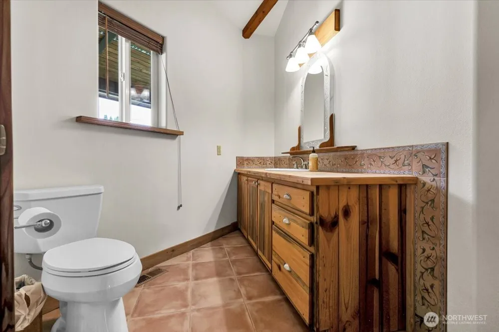 17049 Lake Point Drive SE Yelm, WA 98597