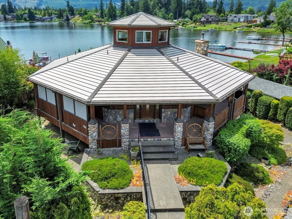 17049 Lake Point Drive SE Yelm, WA 98597