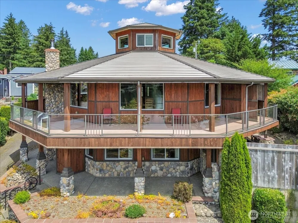 17049 Lake Point Drive SE Yelm, WA 98597