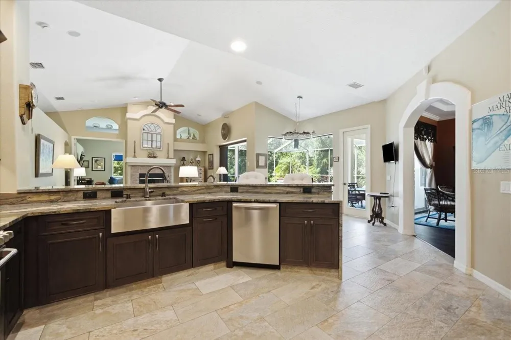 418 PINE BLUFF DRIVE Lutz, FL 33549