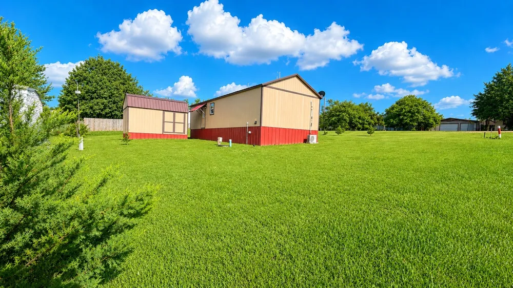 273 Holiday Village Drive Quitman, TX 75783