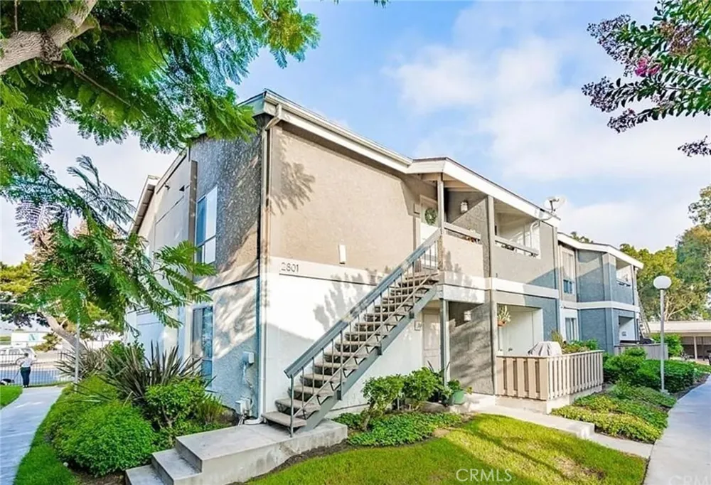 2801 S Fairview Santa Ana, CA 92704
