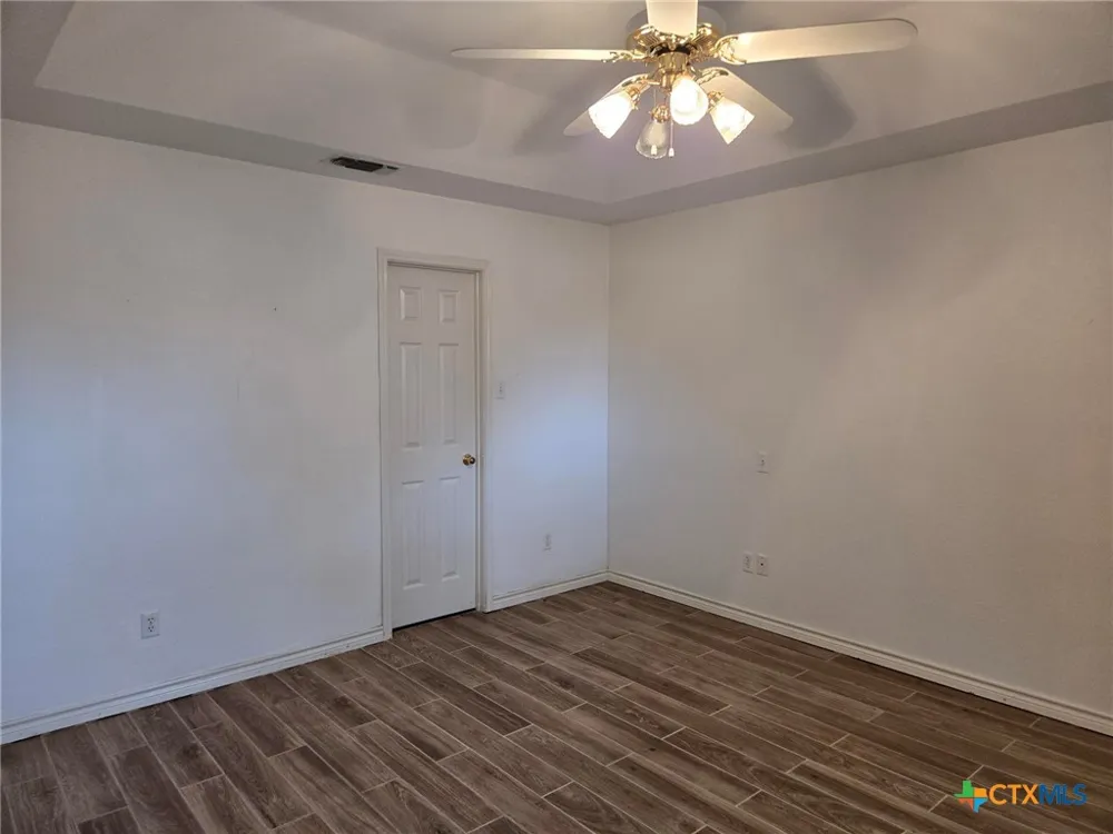 120 Gardenridge Drive Seguin, TX 78155