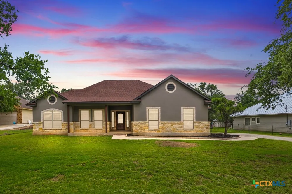 1211 MOSSY HOLLOW DRIVE Spring Branch, TX 78070