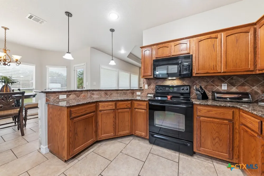 1211 MOSSY HOLLOW DRIVE Spring Branch, TX 78070