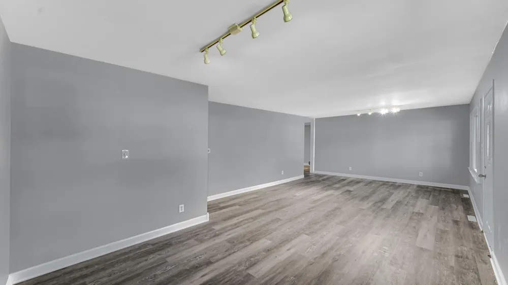 7713 Hendricks Place Merrillville, IN 46410