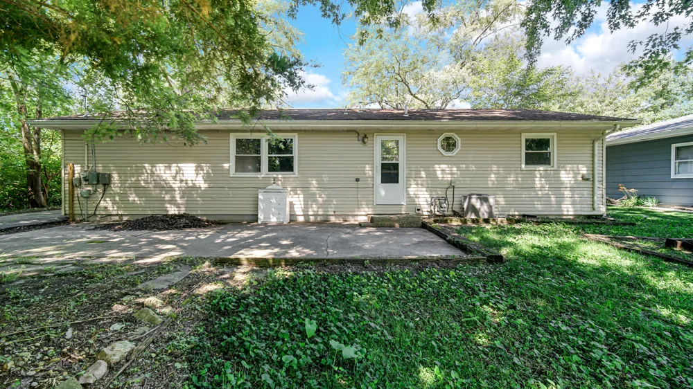 7713 Hendricks Place Merrillville, IN 46410