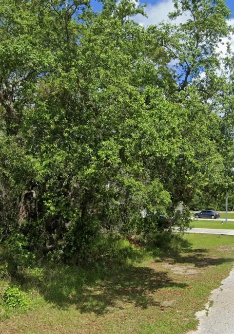 1504 ELOISE COURT