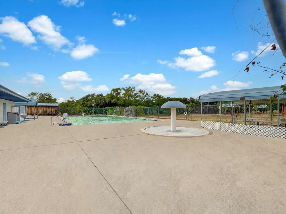 2 Cimmarron Trail Runaway Bay, TX 76426