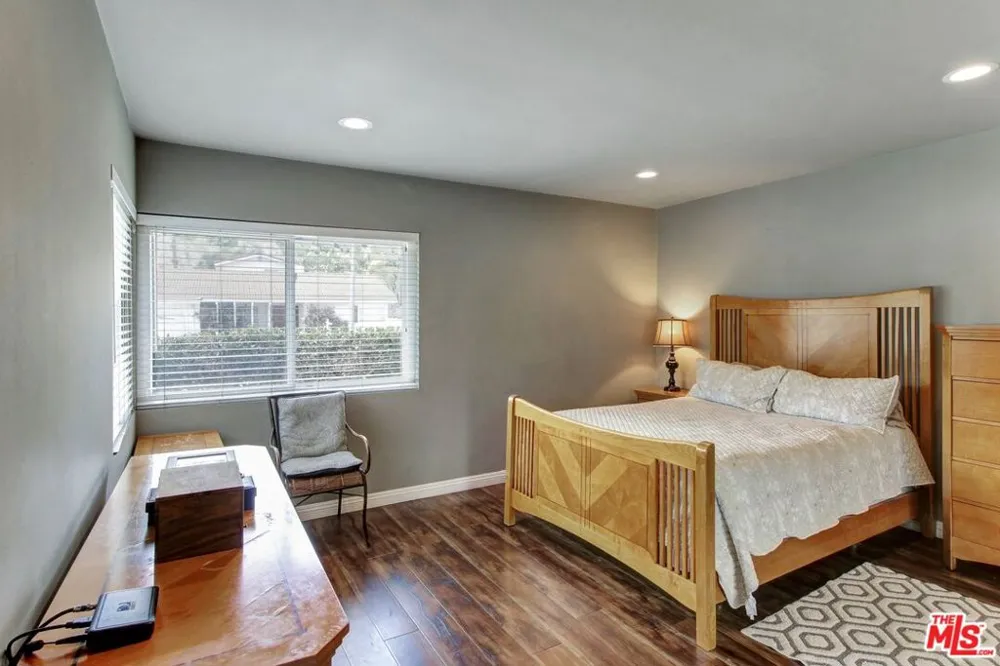 4152 Terraza Drive Los Angeles, CA 90008