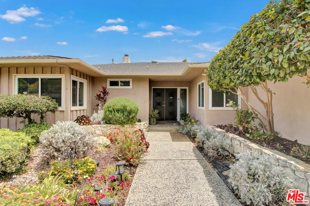 4152 Terraza Drive Los Angeles, CA 90008