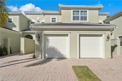 1405 Mariposa Circle #102
