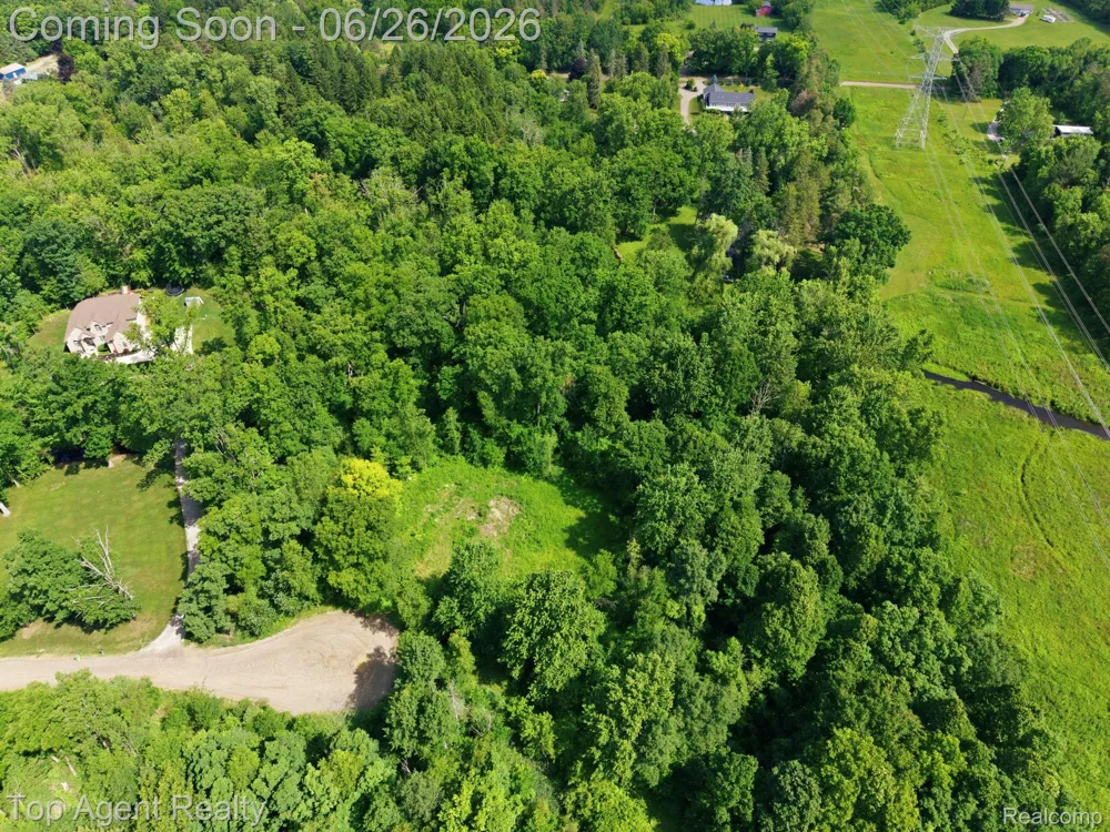 657 DONNA MAE Addison Township, MI 48367