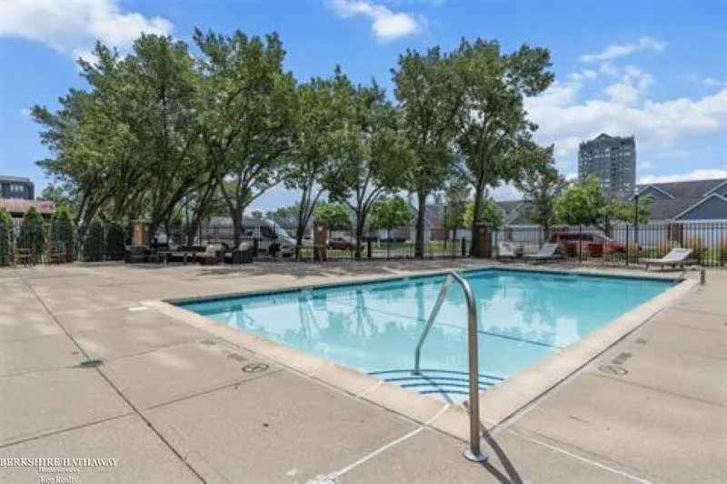 250 E Harbortown #1110 Drive Detroit City, MI 48207