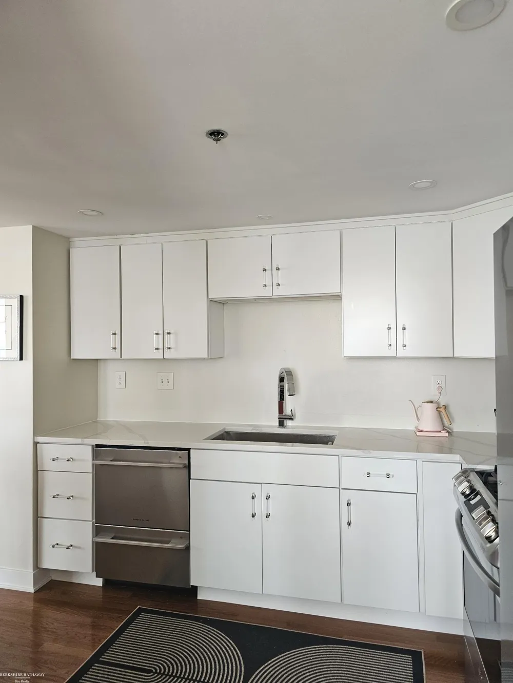 250 E Harbortown #1110 Drive Detroit City, MI 48207