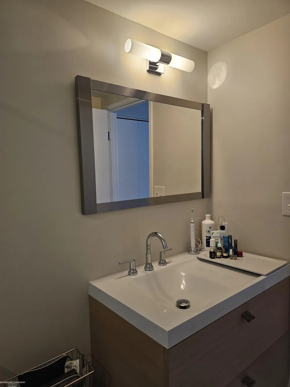 250 E Harbortown #1110 Drive Detroit City, MI 48207