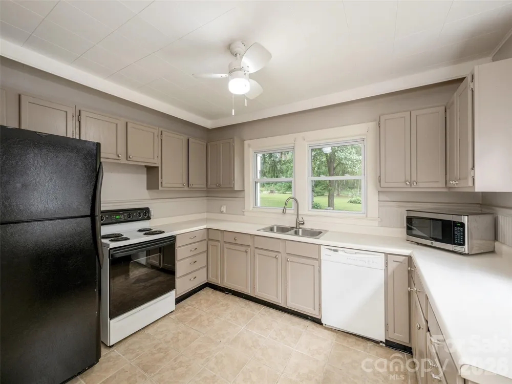 79 Edgewood Drive Arden, NC 28704
