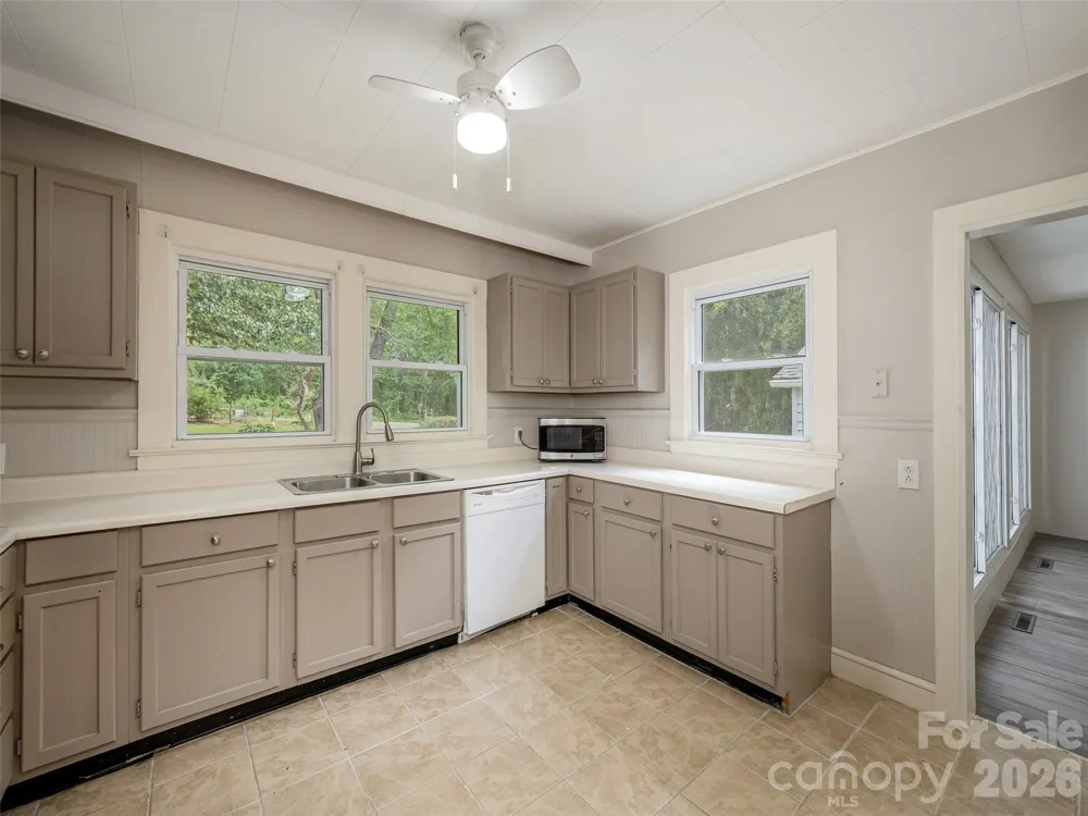 79 Edgewood Drive Arden, NC 28704