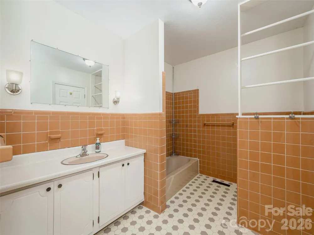 79 Edgewood Drive Arden, NC 28704