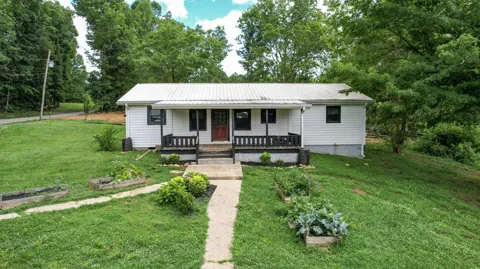 618 Carter Road SE