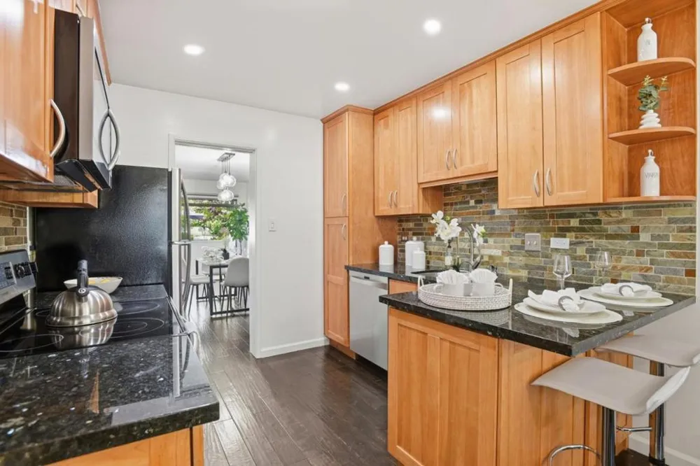 2315 Sharon Road Menlo Park, CA 94025