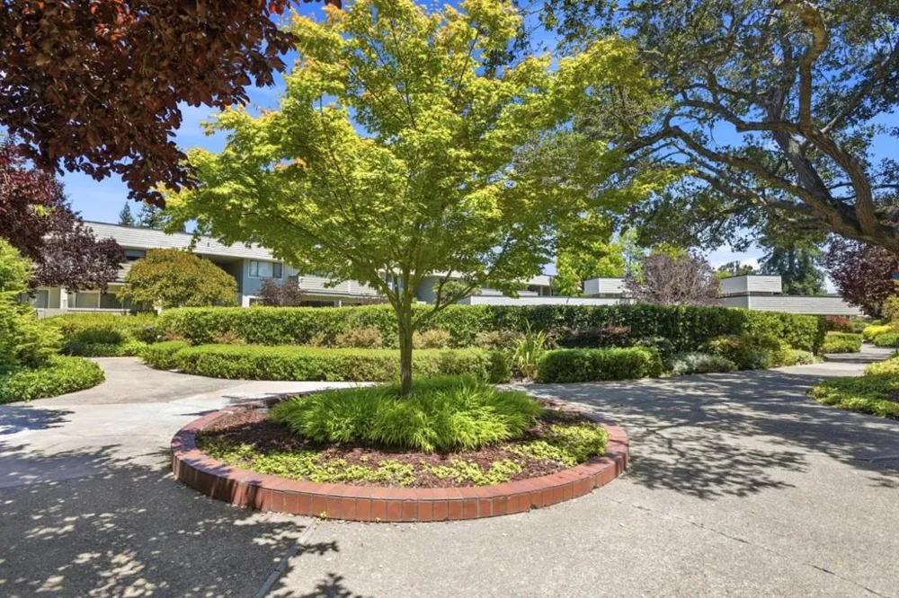 2315 Sharon Road Menlo Park, CA 94025