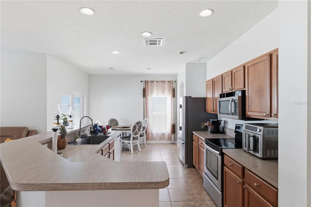 704 PARSONS POINTE ST Seffner, FL 33584