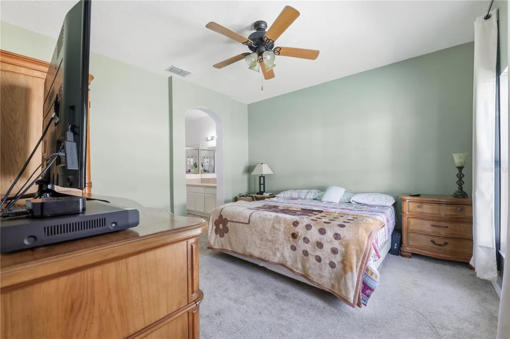 704 PARSONS POINTE ST Seffner, FL 33584