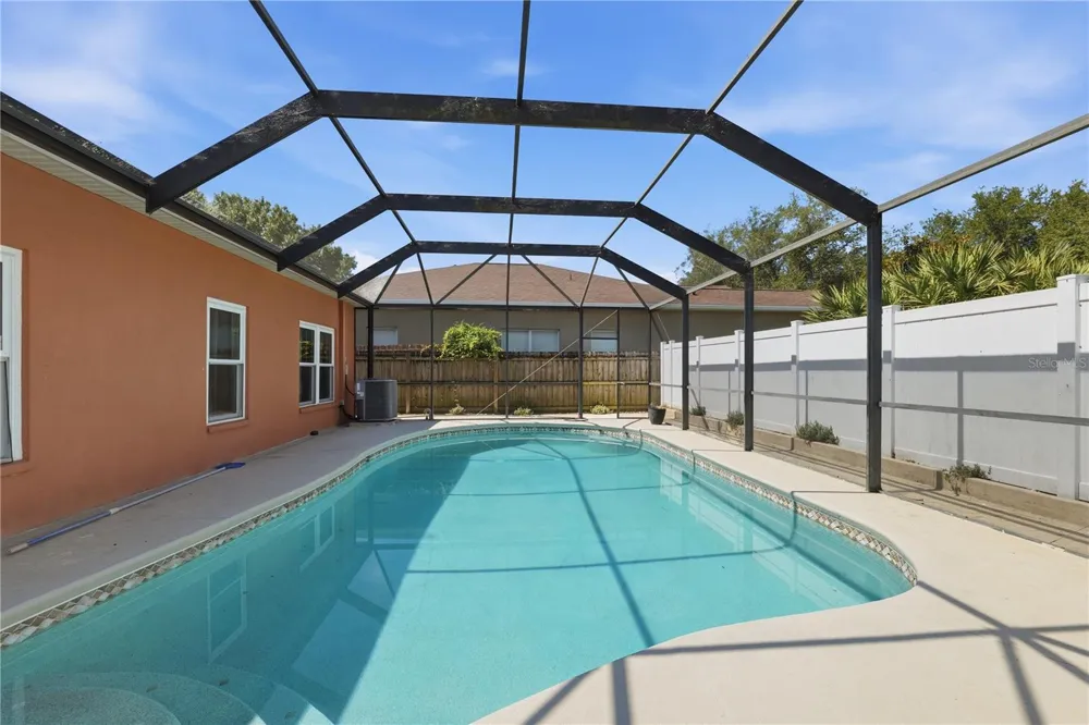 704 PARSONS POINTE ST Seffner, FL 33584