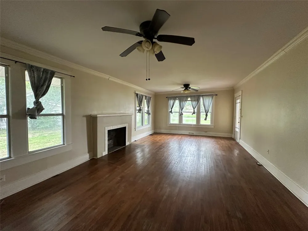 509 Ross Avenue Mexia, TX 76667