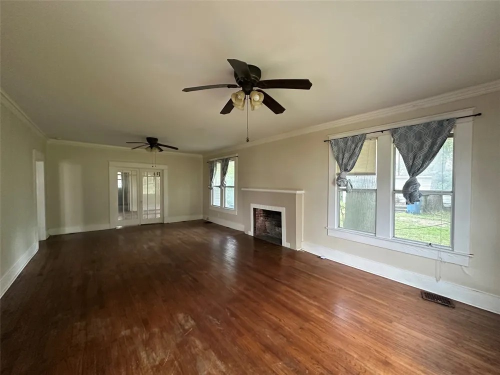 509 Ross Avenue Mexia, TX 76667