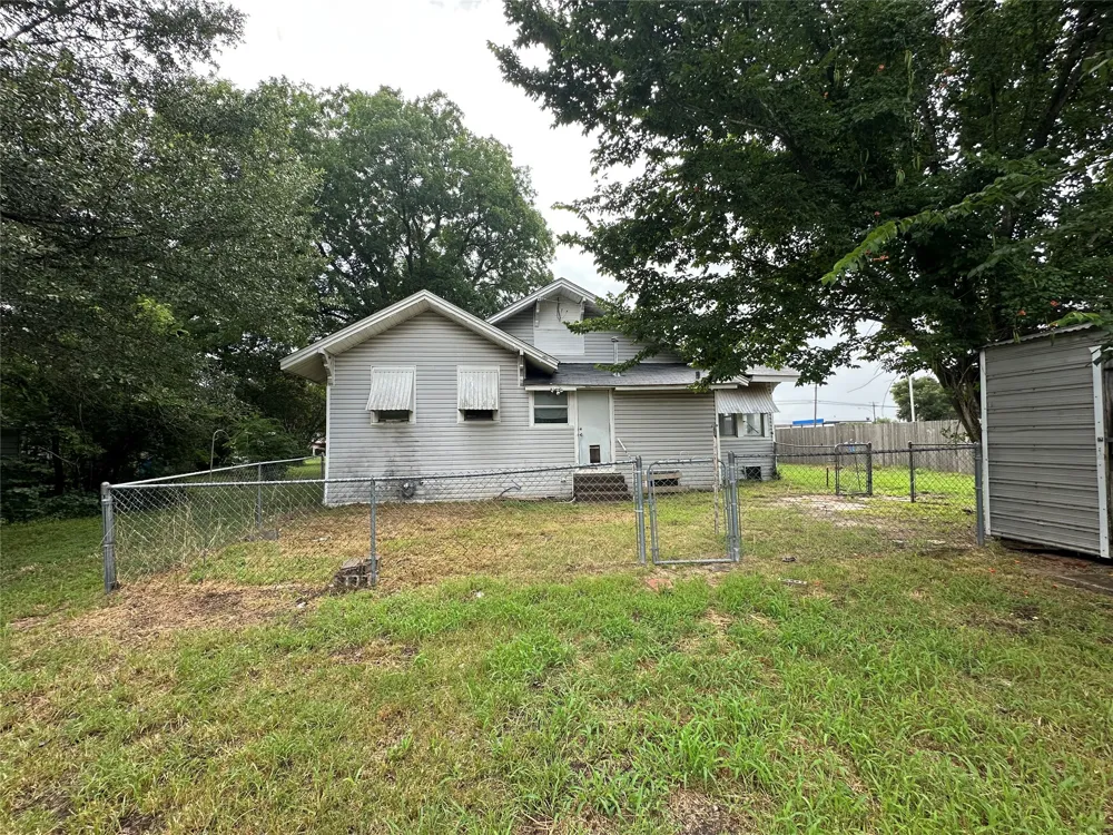 509 Ross Avenue Mexia, TX 76667