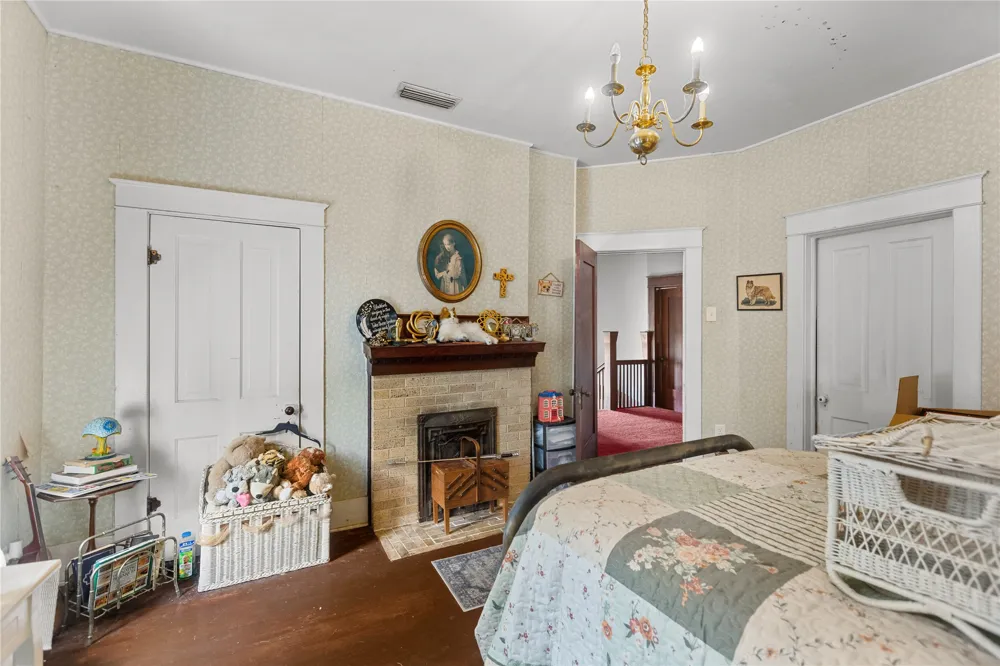 300 Hickory Street Honey Grove, TX 75446