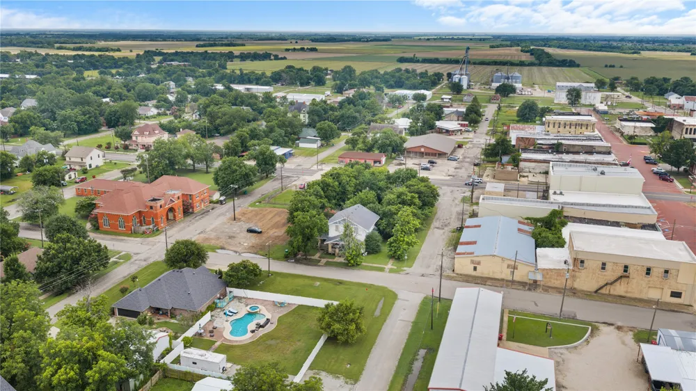 300 Hickory Street Honey Grove, TX 75446