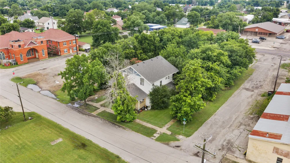 300 Hickory Street Honey Grove, TX 75446