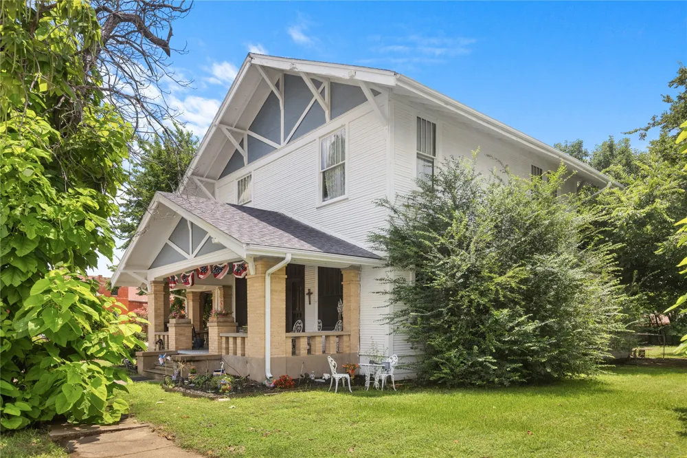 300 Hickory Street Honey Grove, TX 75446