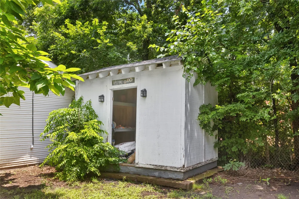 300 Hickory Street Honey Grove, TX 75446