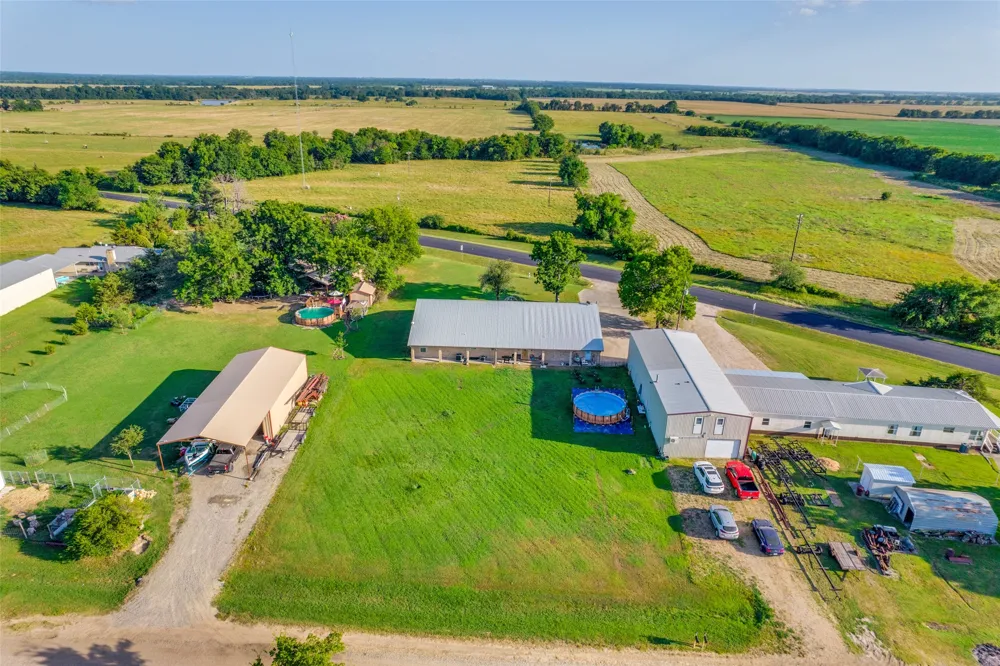 1590 Farm Road 2352 Sumner, TX 75486