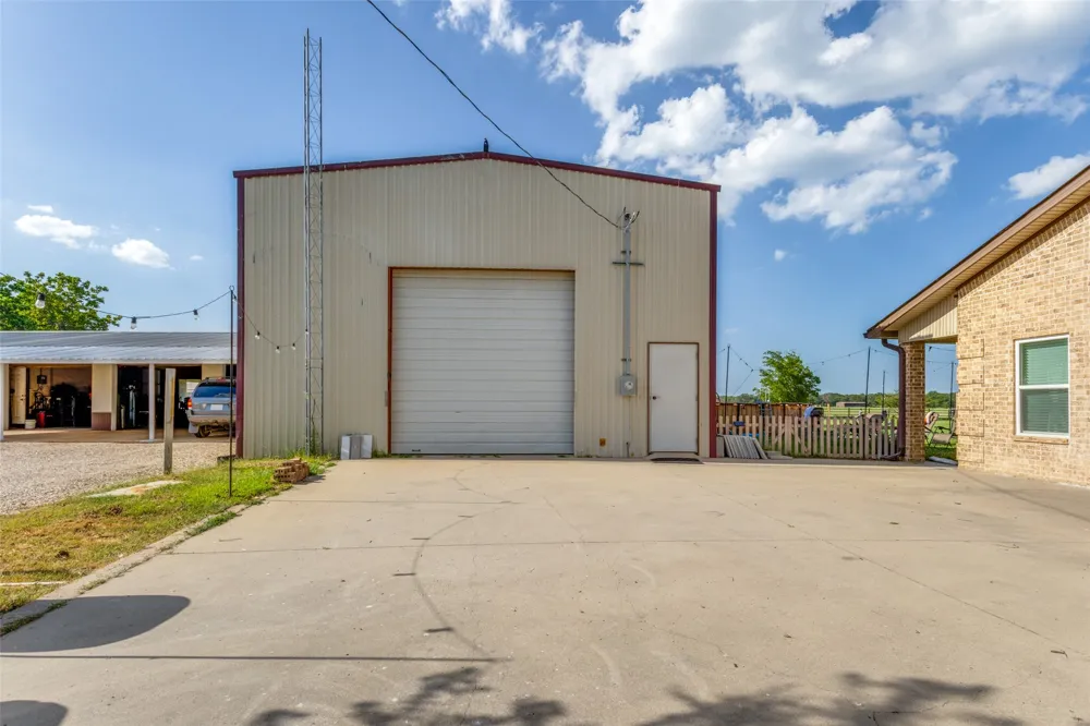 1590 Farm Road 2352 Sumner, TX 75486