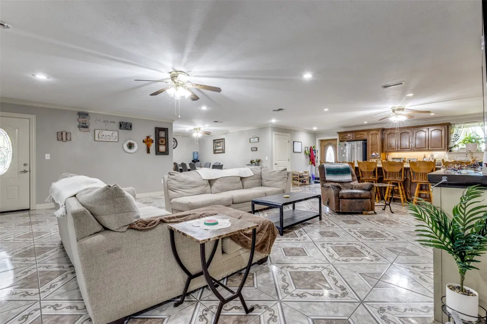 1590 Farm Road 2352 Sumner, TX 75486