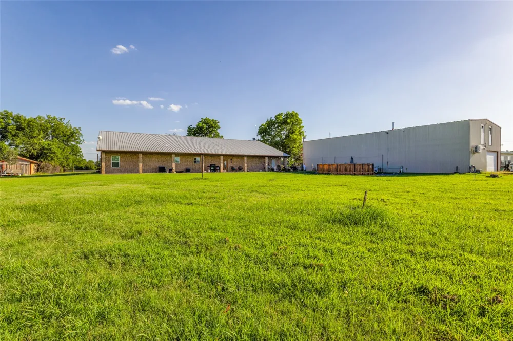 1590 Farm Road 2352 Sumner, TX 75486
