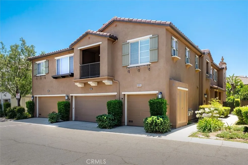 19324 Opal Lane Saugus, CA 91350