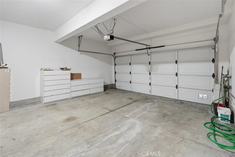19324 Opal Lane Saugus, CA 91350