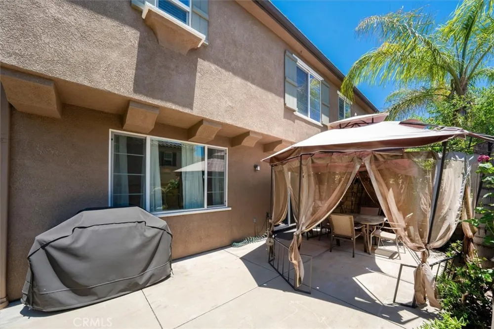 19324 Opal Lane Saugus, CA 91350