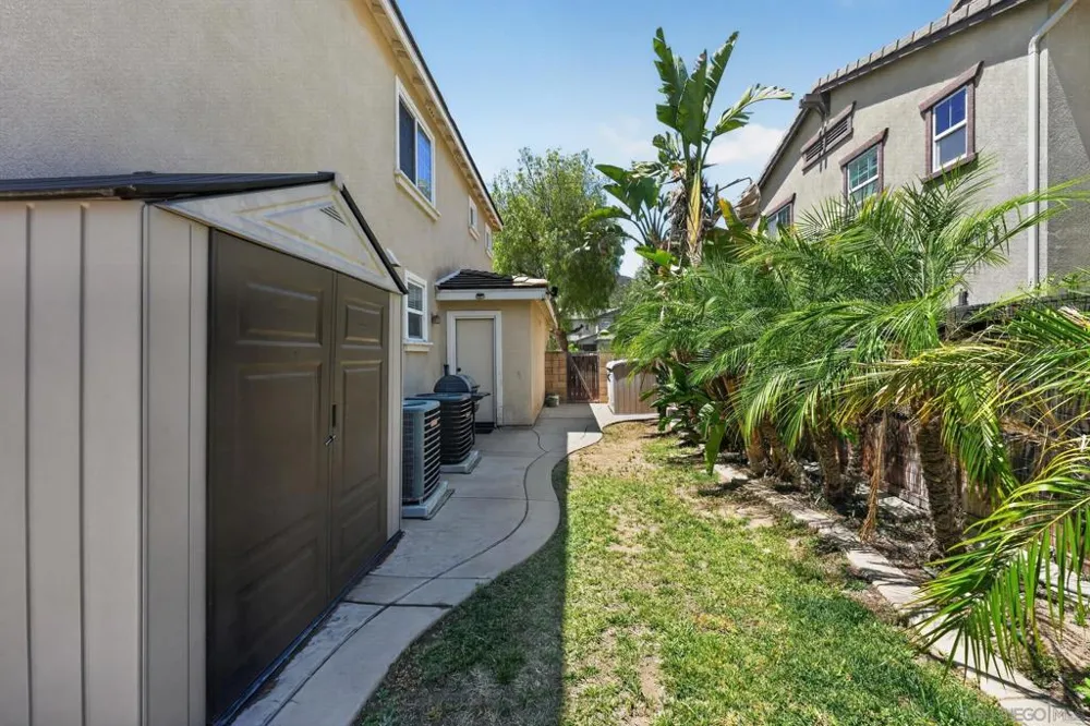21516 Coral Rock Lane Wildomar, CA 92595