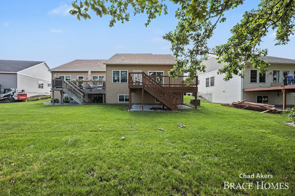 237 Hazelnut Drive Coopersville, MI 49404